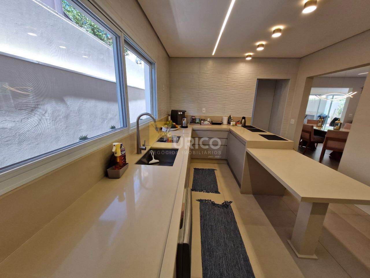 Casa em condomínio à venda no Condomínio Residencial Terras do Caribe em Valinhos/SP: Cozinha