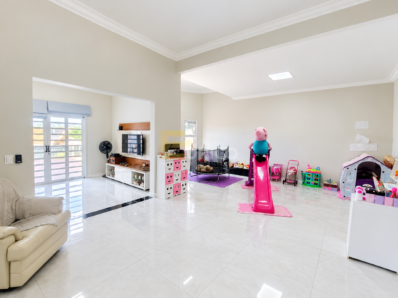 Casa em condomínio à venda no Condomínio Residencial Terras do Caribe em Valinhos/SP: 