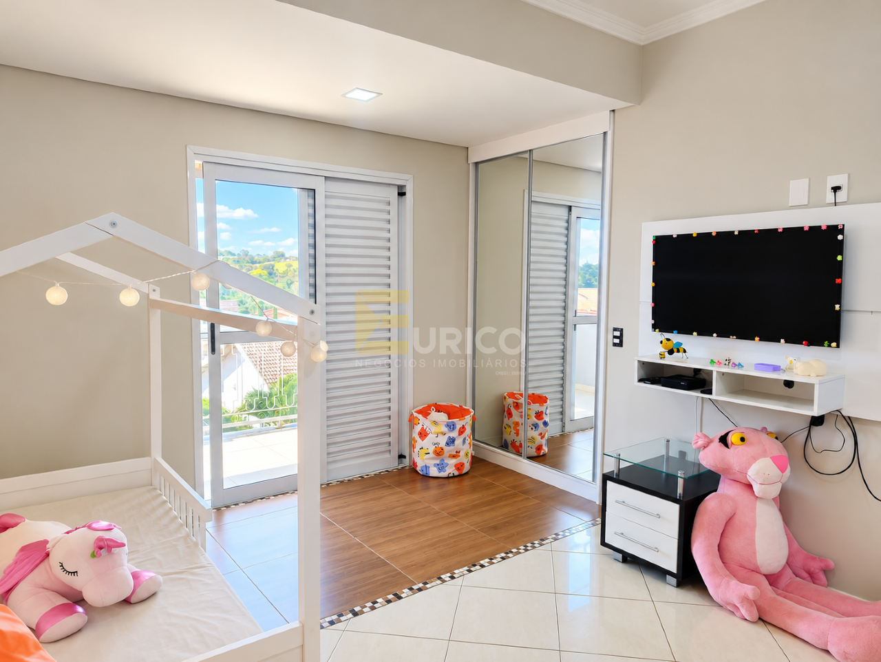 Casa em condomínio à venda no Condomínio Residencial Terras do Caribe em Valinhos/SP: 