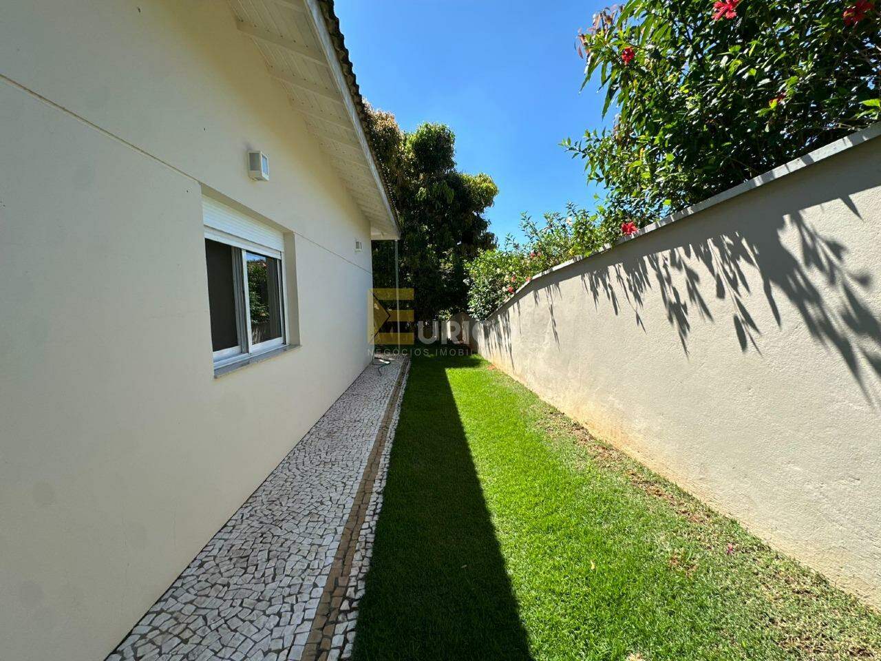 Casa em condomínio à venda no Condomínio Estância Marambaia em Vinhedo/SP: 