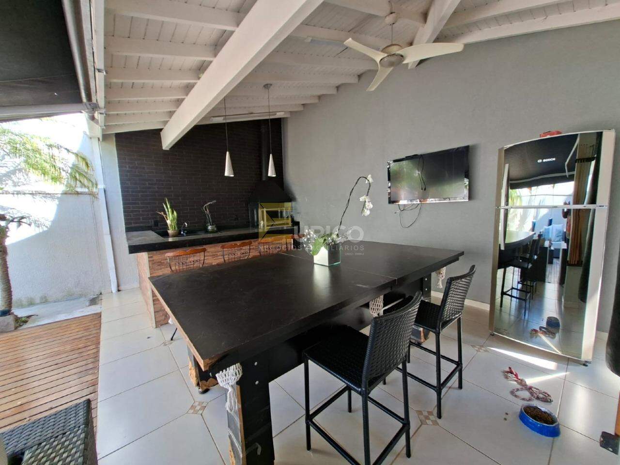 Casa em condomínio à venda no Condomínio Vivenda das Cerejeiras em Valinhos/SP: 