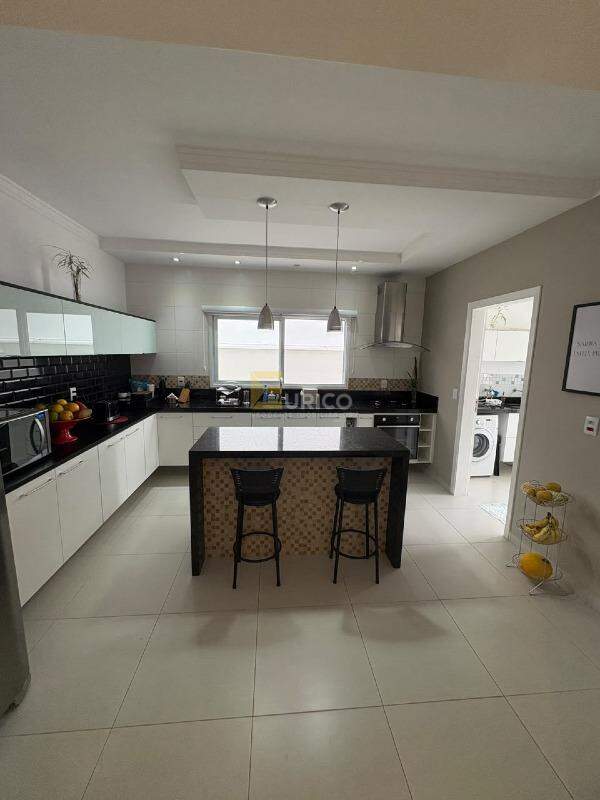 Casa em condomínio à venda no Condomínio Reserva da Mata em Vinhedo/SP: