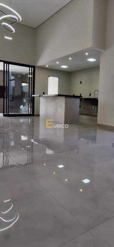 Casa em condomínio à venda no Vossoroca em Votorantim/SP: 