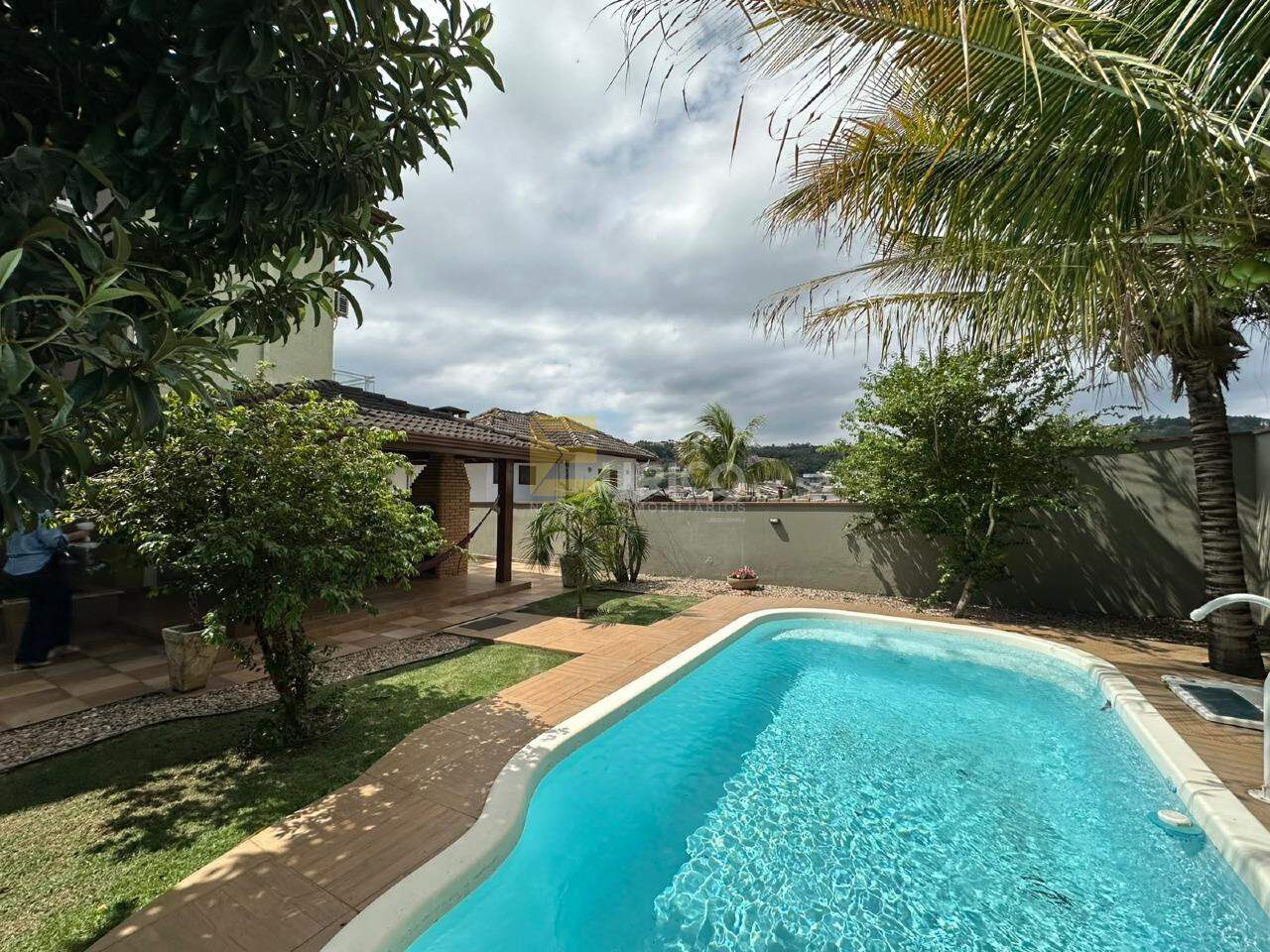 Casa em condomínio para aluguel no Condomínio Recanto dos Paturis em Vinhedo/SP: 