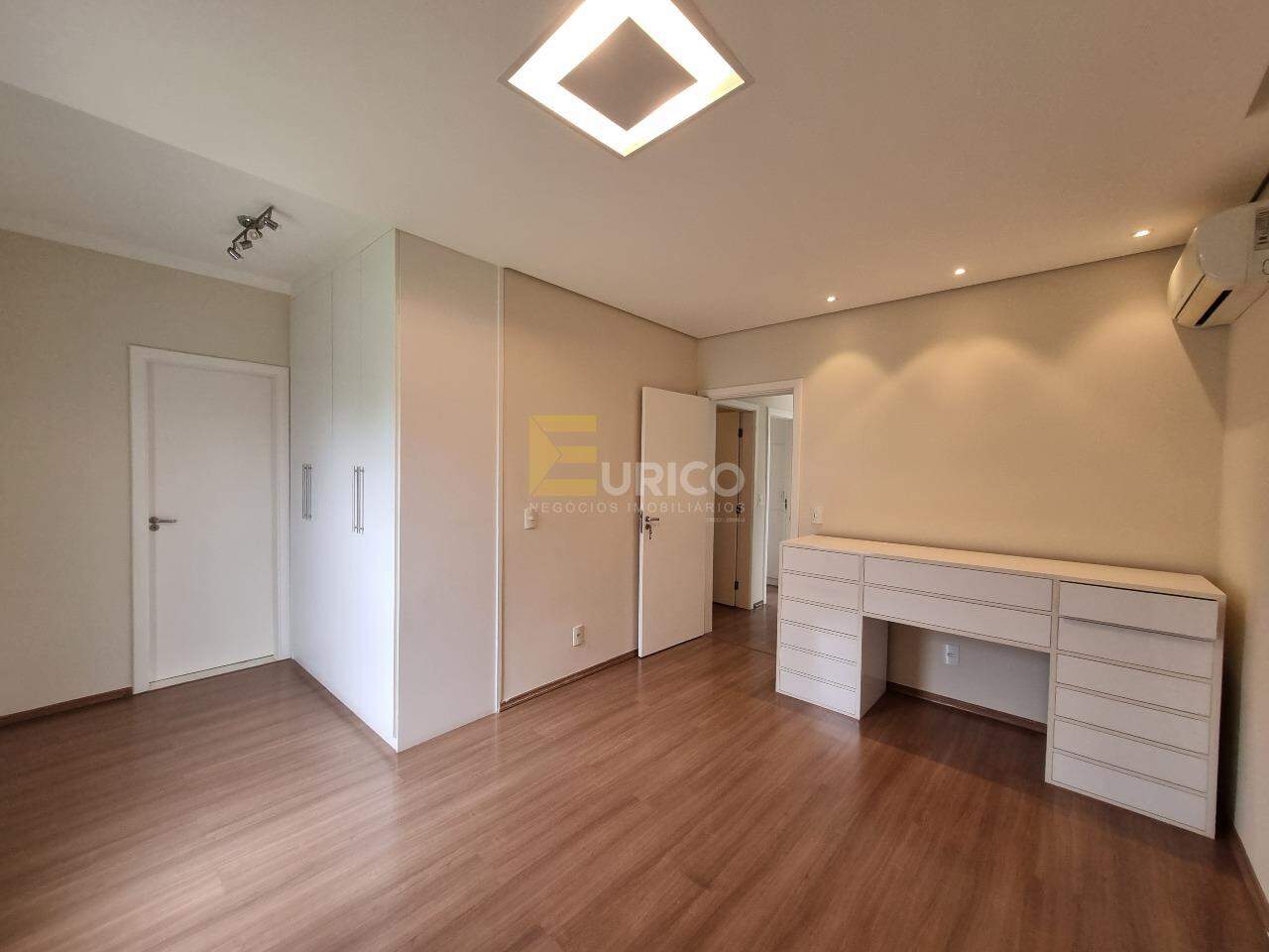 Casa em condomínio à venda no Condomínio Fiorella em Valinhos/SP: Suíte