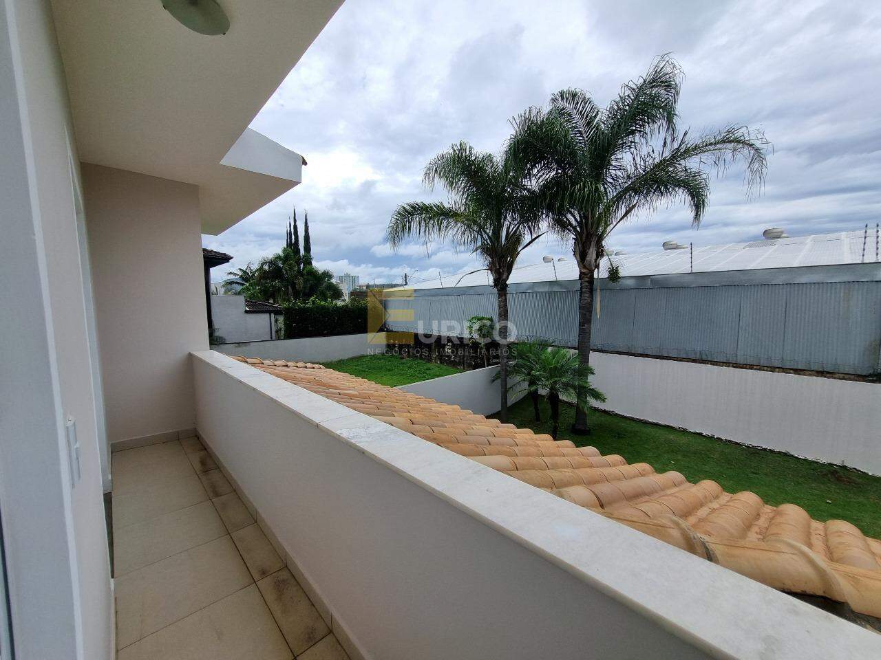 Casa em condomínio à venda no Condomínio Fiorella em Valinhos/SP: Sacada dos dormitórios