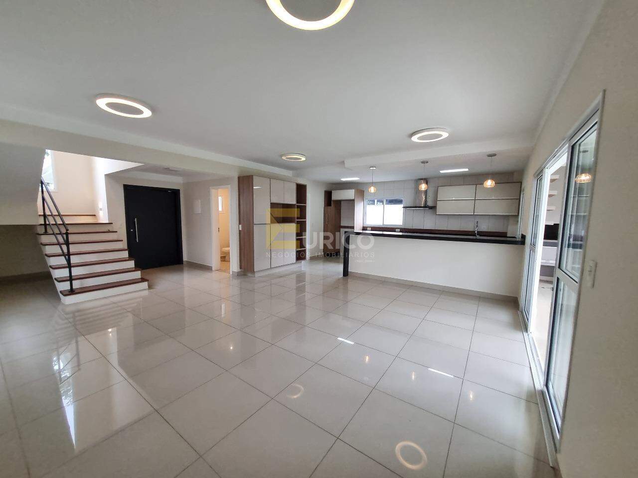 Casa em condomínio à venda no Condomínio Fiorella em Valinhos/SP: Cozinha integrada com sala de jantar e estar