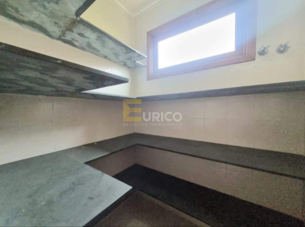 Casa em condomínio para aluguel no Condomínio Vivenda das Quaresmeiras em Valinhos/SP:
