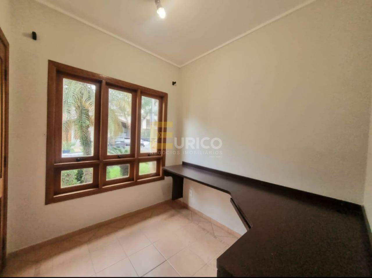 Casa em condomínio para aluguel no Condomínio Vivenda das Quaresmeiras em Valinhos/SP: