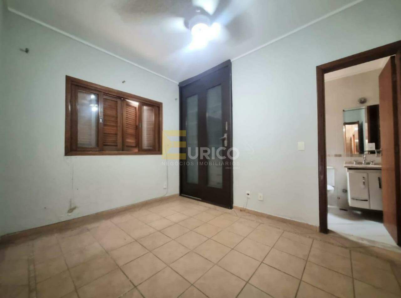 Casa em condomínio para aluguel no Condomínio Vivenda das Quaresmeiras em Valinhos/SP: