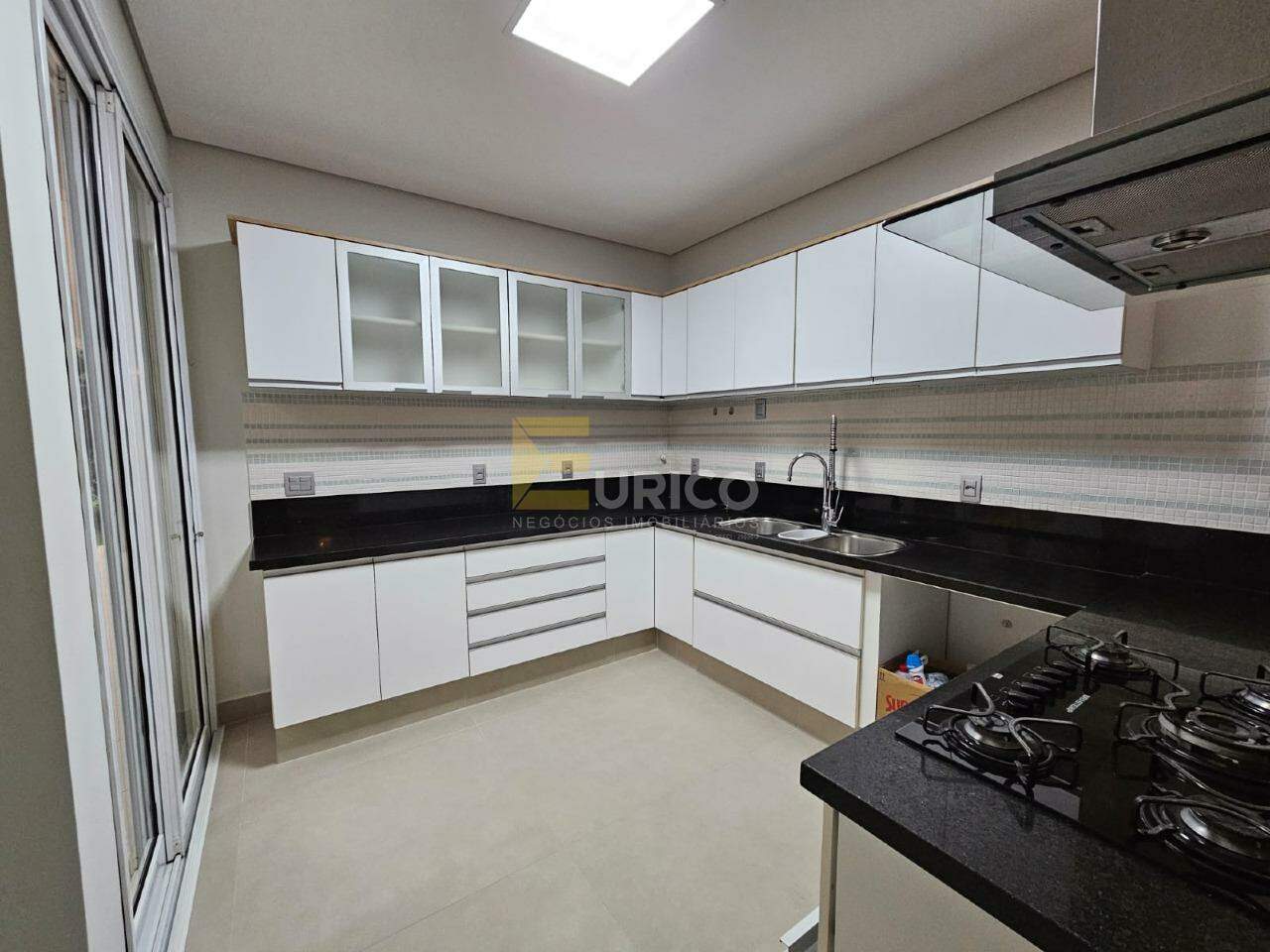 Casa em condomínio para aluguel no Condomínio Zurich Dorf em Valinhos/SP: