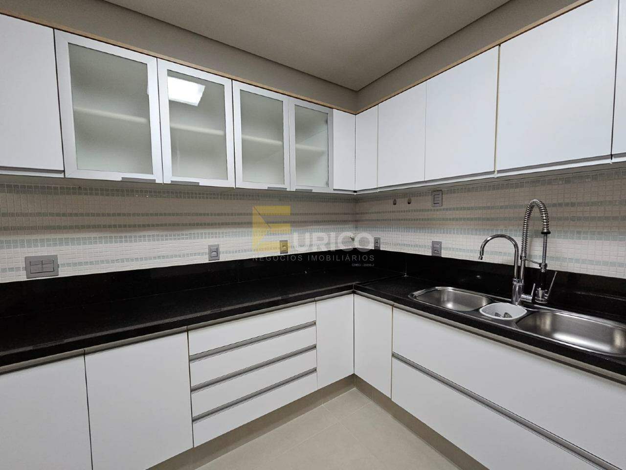Casa em condomínio para aluguel no Condomínio Zurich Dorf em Valinhos/SP: