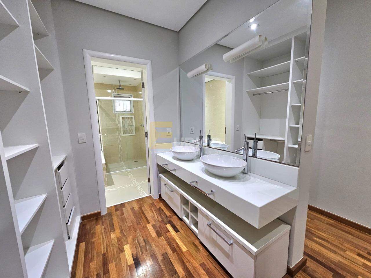 Casa em condomínio para aluguel no Condomínio Zurich Dorf em Valinhos/SP: