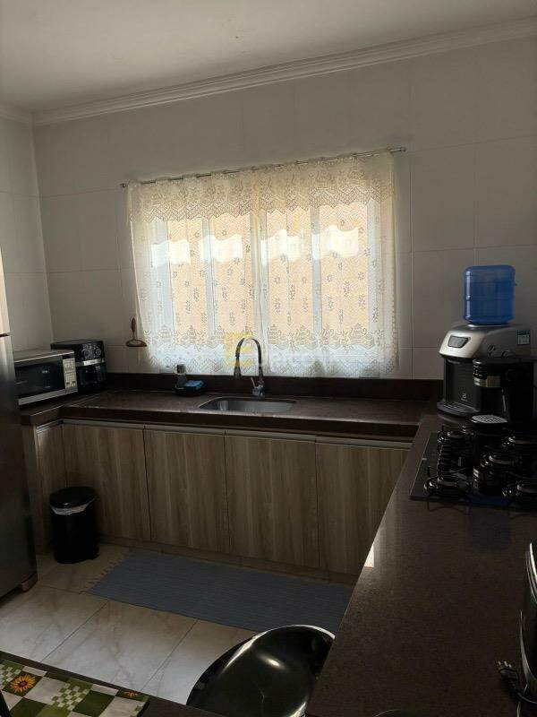Casa em condomínio para aluguel no Condomínio Flor da Serra em Valinhos/SP: