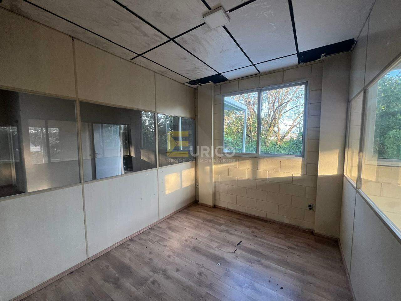 Salão para aluguel no Jardim Mirian em Vinhedo/SP: 
