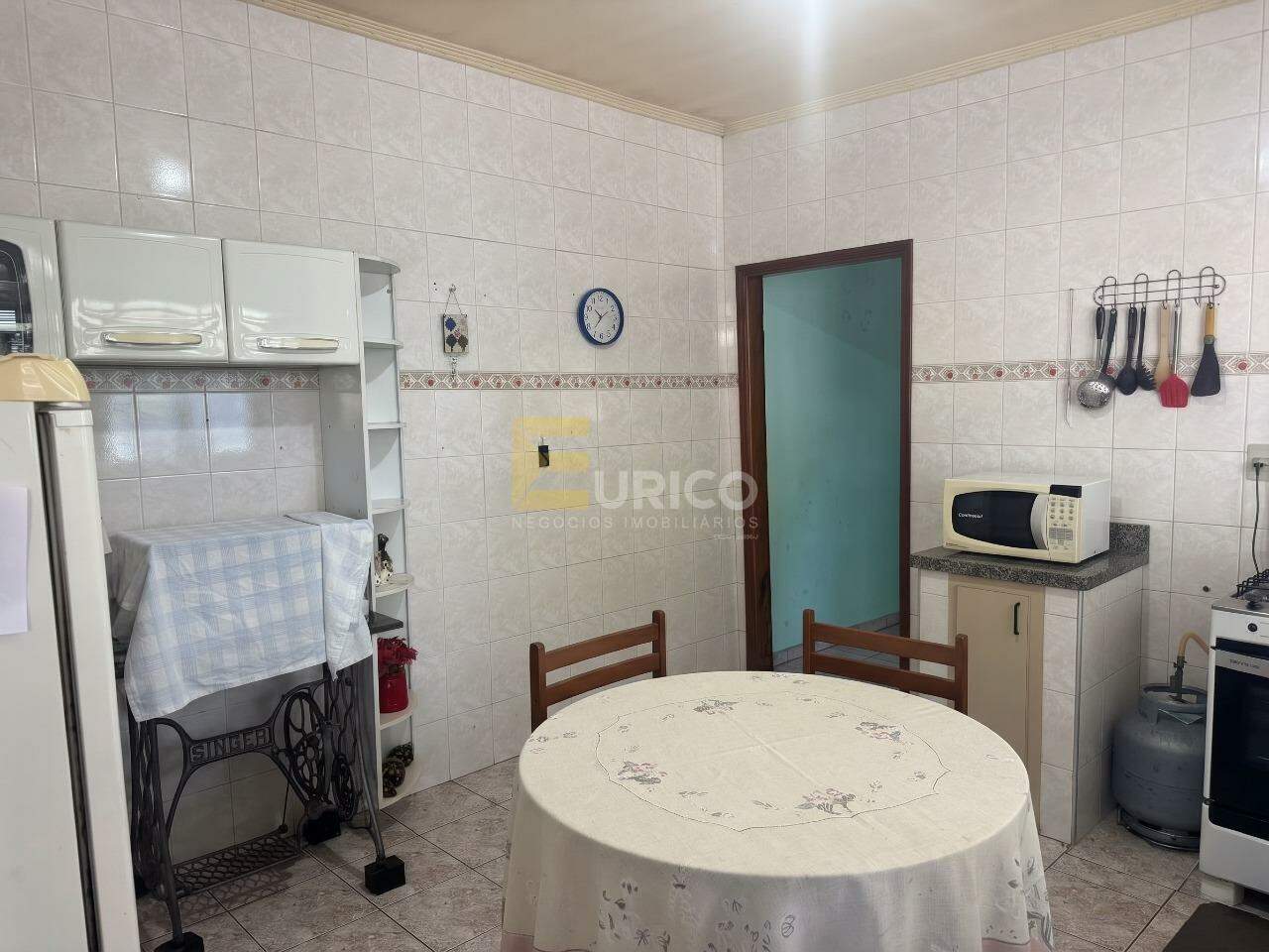 Casa à venda no Lenheiro em Valinhos/SP: