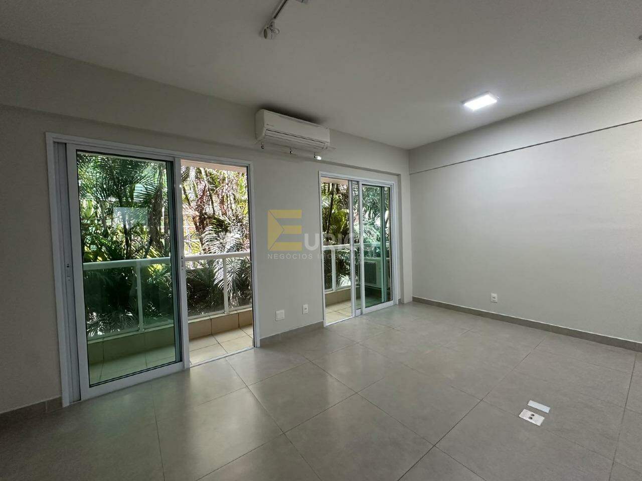 Sala para aluguel no Vinhedo Premium Office & Mall em Vinhedo/SP: 