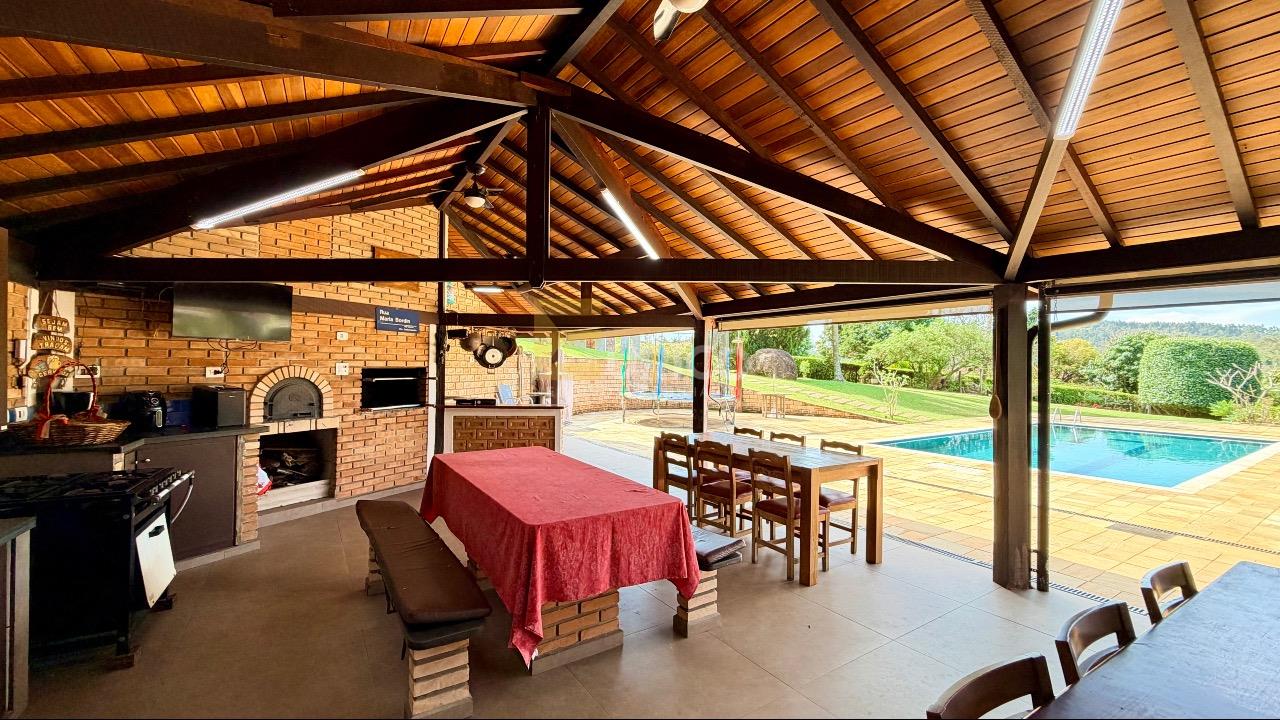 Casa em condomínio à venda no Condomínio Chácaras do Lago em Vinhedo/SP: 