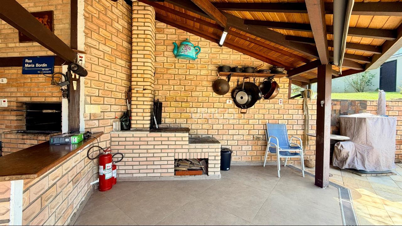 Casa em condomínio à venda no Condomínio Chácaras do Lago em Vinhedo/SP: 