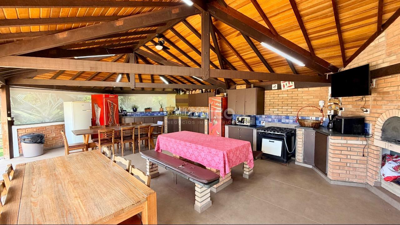 Casa em condomínio à venda no Condomínio Chácaras do Lago em Vinhedo/SP: 