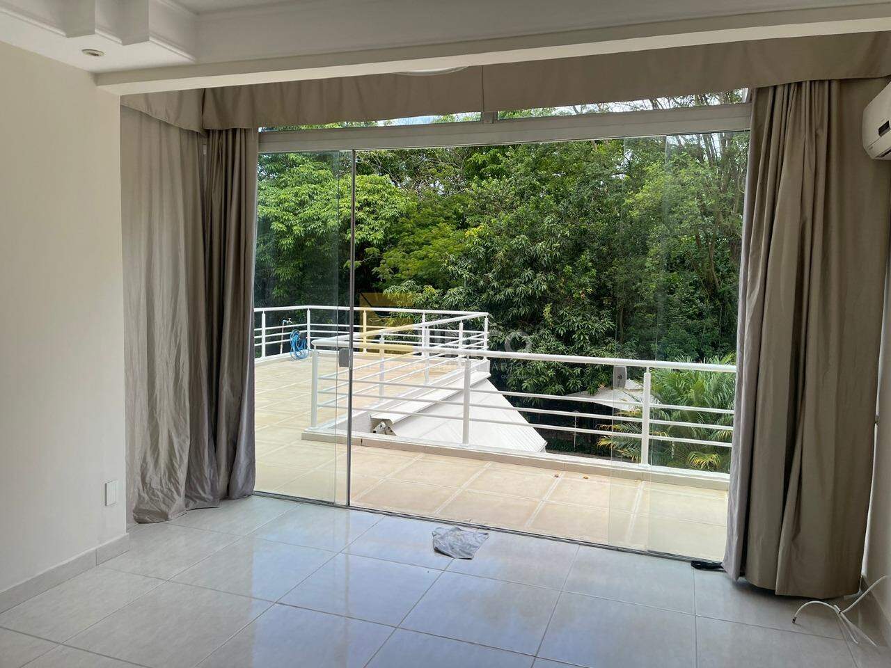 Casa em condomínio à venda no Condomínio Reserva Colonial em Valinhos/SP: 