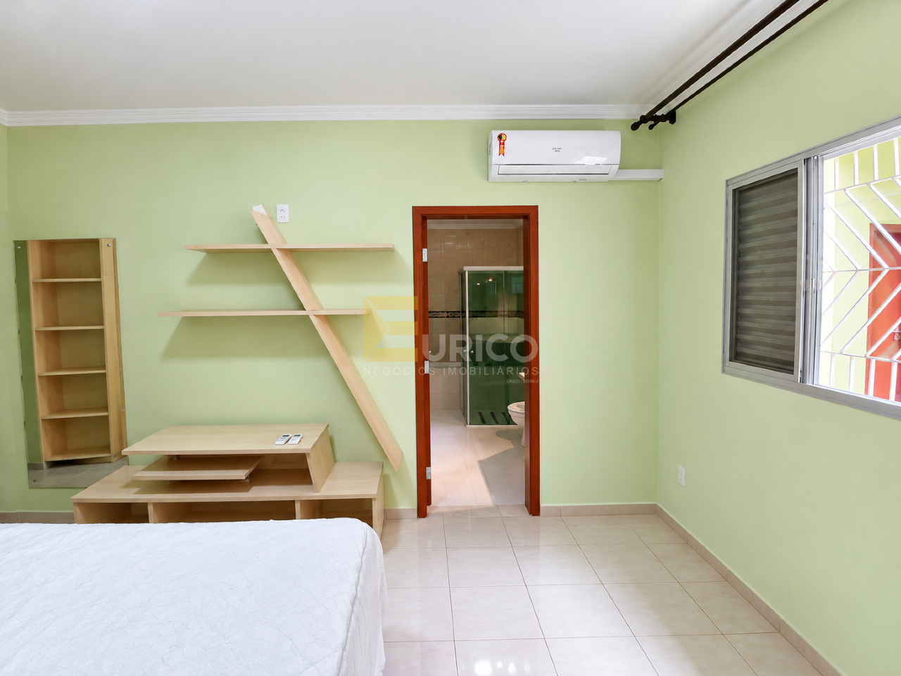 Casa à venda no JARDIM DAS VITÓRIAS RÉGIAS em Valinhos/SP: 