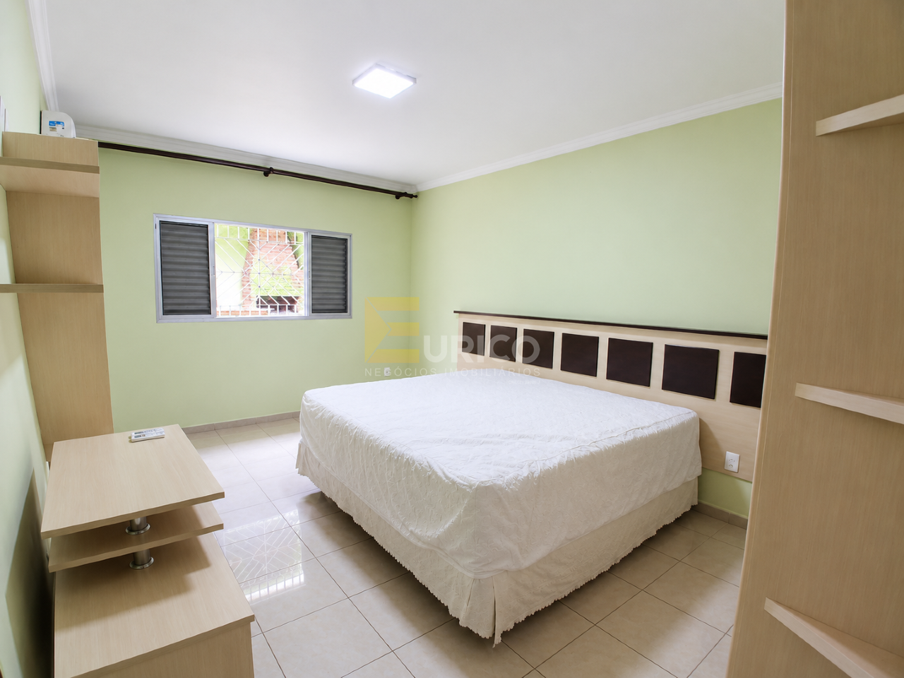 Casa à venda no JARDIM DAS VITÓRIAS RÉGIAS em Valinhos/SP: 