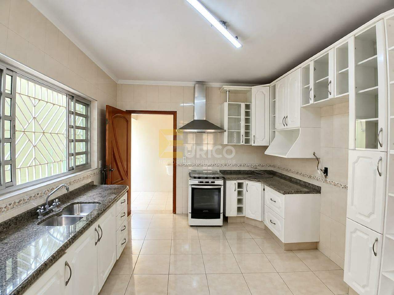 Casa à venda no JARDIM DAS VITÓRIAS RÉGIAS em Valinhos/SP: 