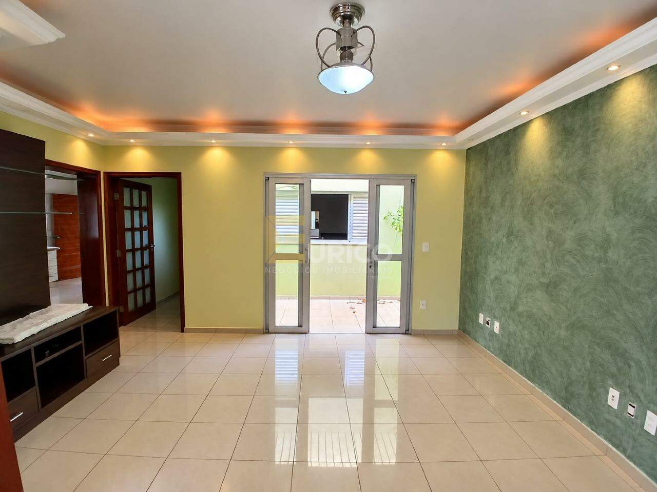 Casa à venda no JARDIM DAS VITÓRIAS RÉGIAS em Valinhos/SP: 