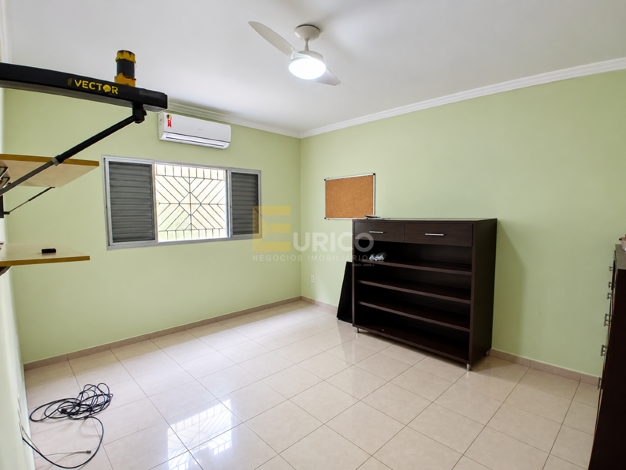Casa à venda no JARDIM DAS VITÓRIAS RÉGIAS em Valinhos/SP: 