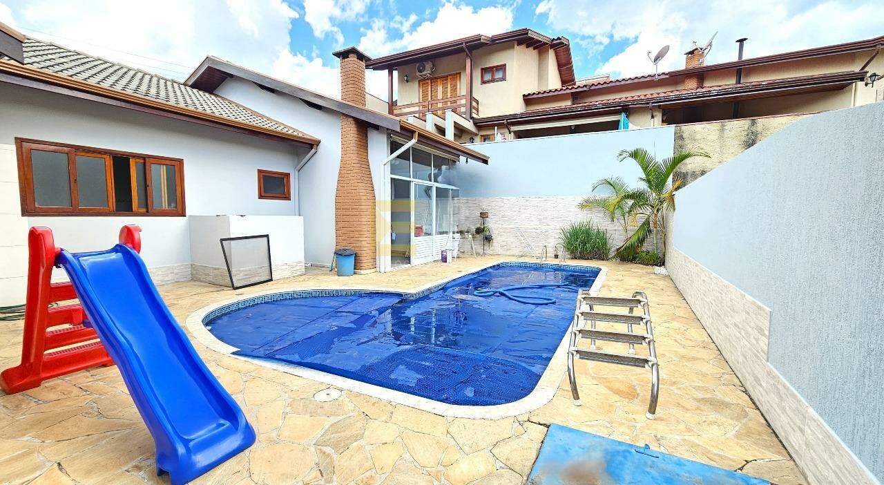 Casa em condomínio para aluguel no Condomínio Recanto dos Paturis em Vinhedo/SP: 
