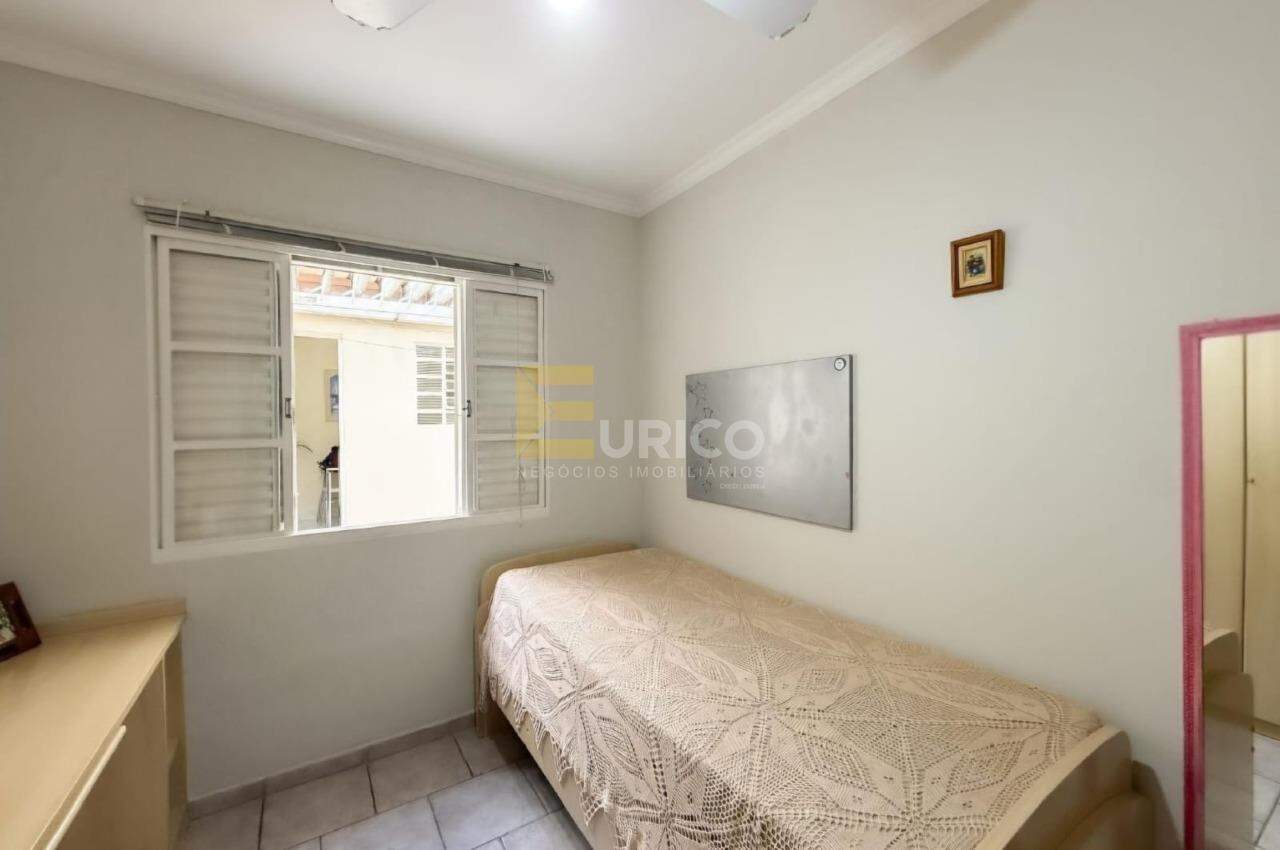 Casa à venda no PARQUE DAS COLINAS em Valinhos/SP: 