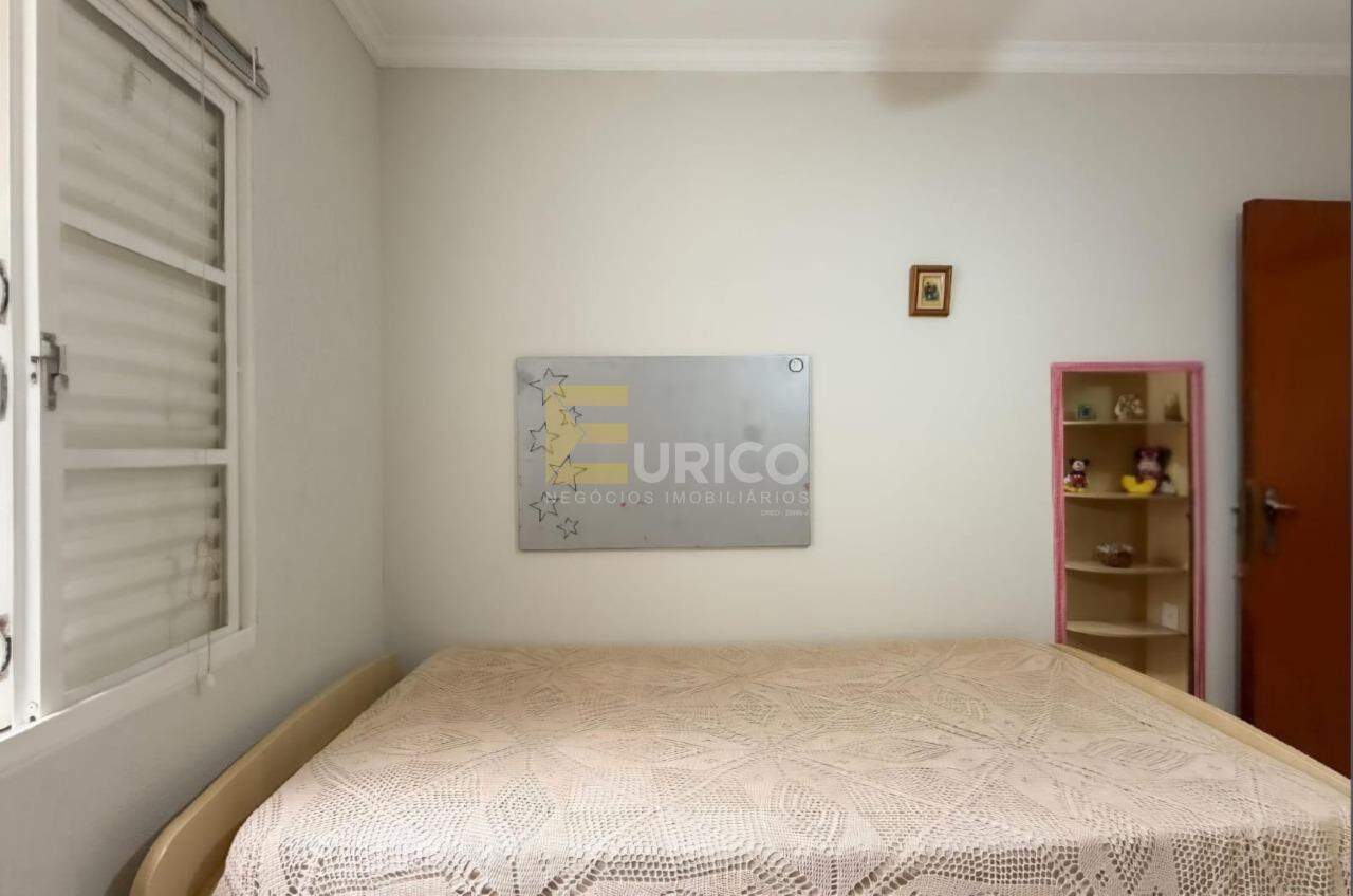 Casa à venda no PARQUE DAS COLINAS em Valinhos/SP: 