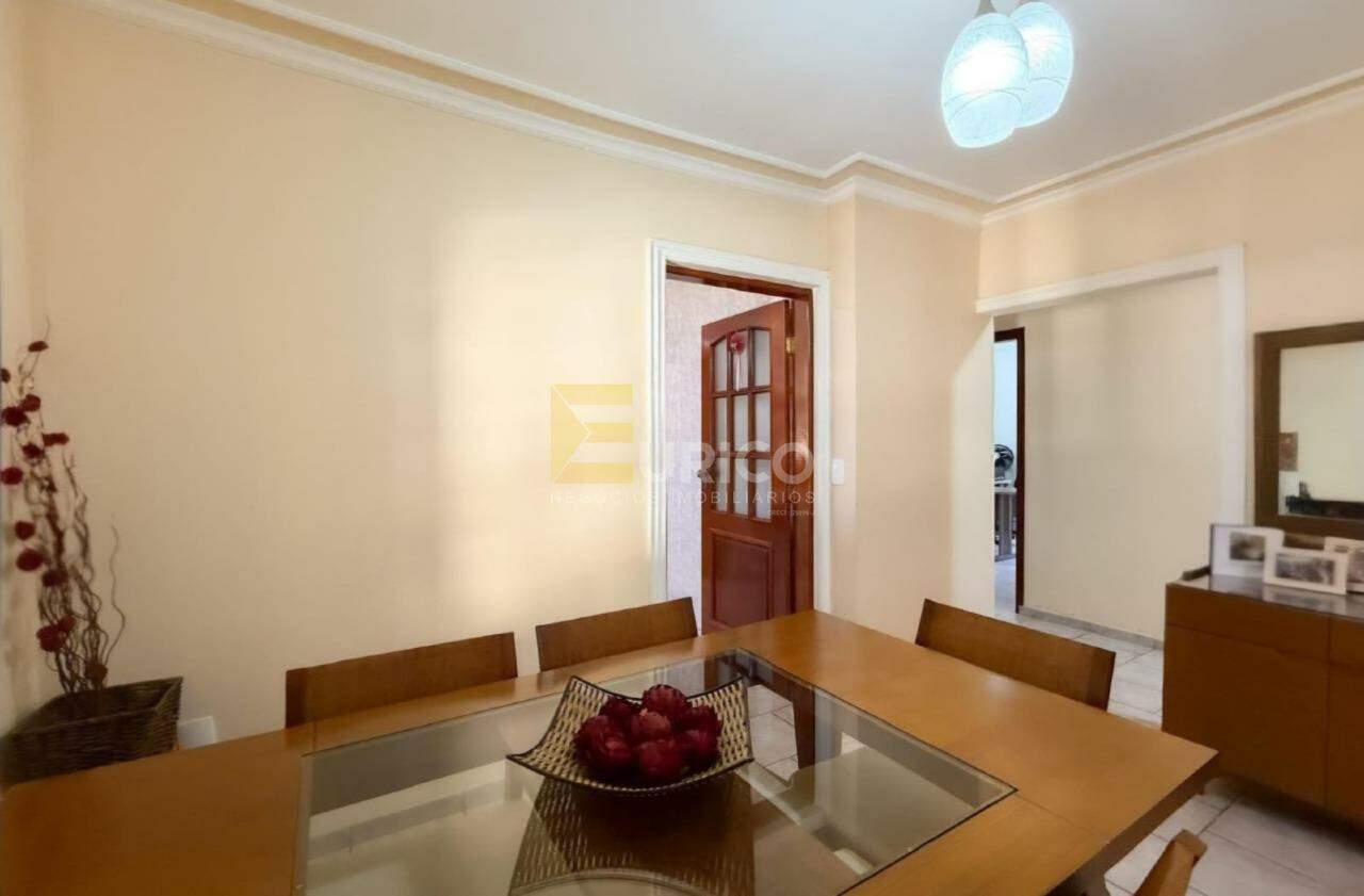 Casa à venda no PARQUE DAS COLINAS em Valinhos/SP: 