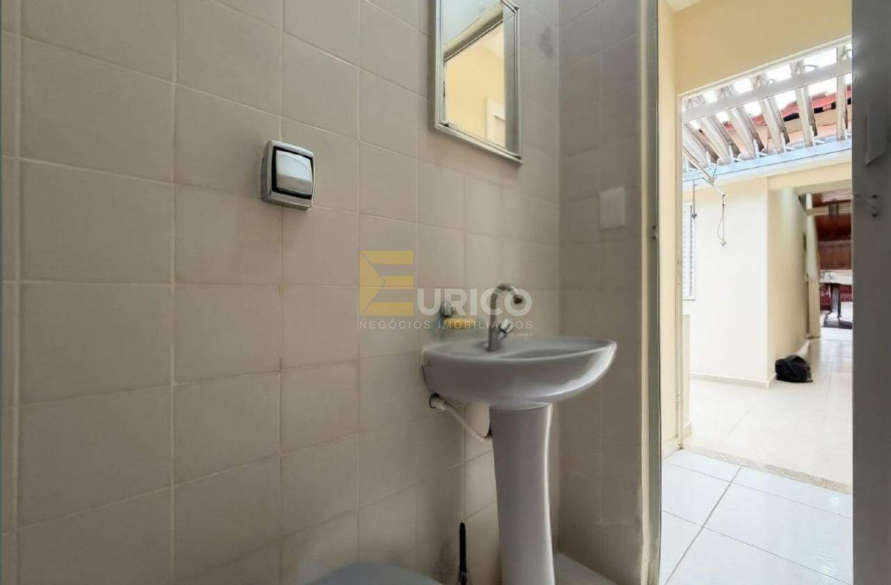 Casa à venda no PARQUE DAS COLINAS em Valinhos/SP: 