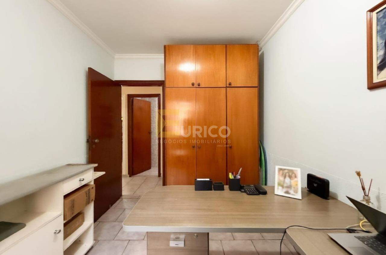 Casa à venda no PARQUE DAS COLINAS em Valinhos/SP: 