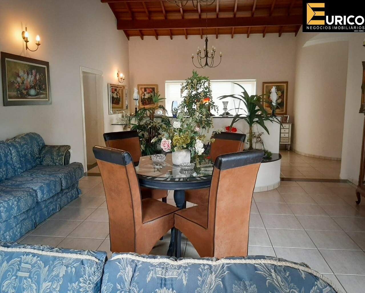 Casa à venda no Condomínio Recanto dos Paturis em Vinhedo/SP: Foto 02