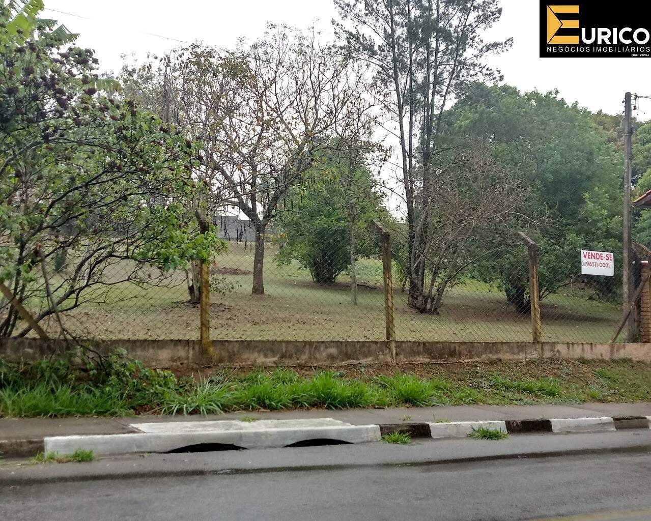 Chácara à venda no Pinheirinho em Vinhedo/SP: Visra frontal