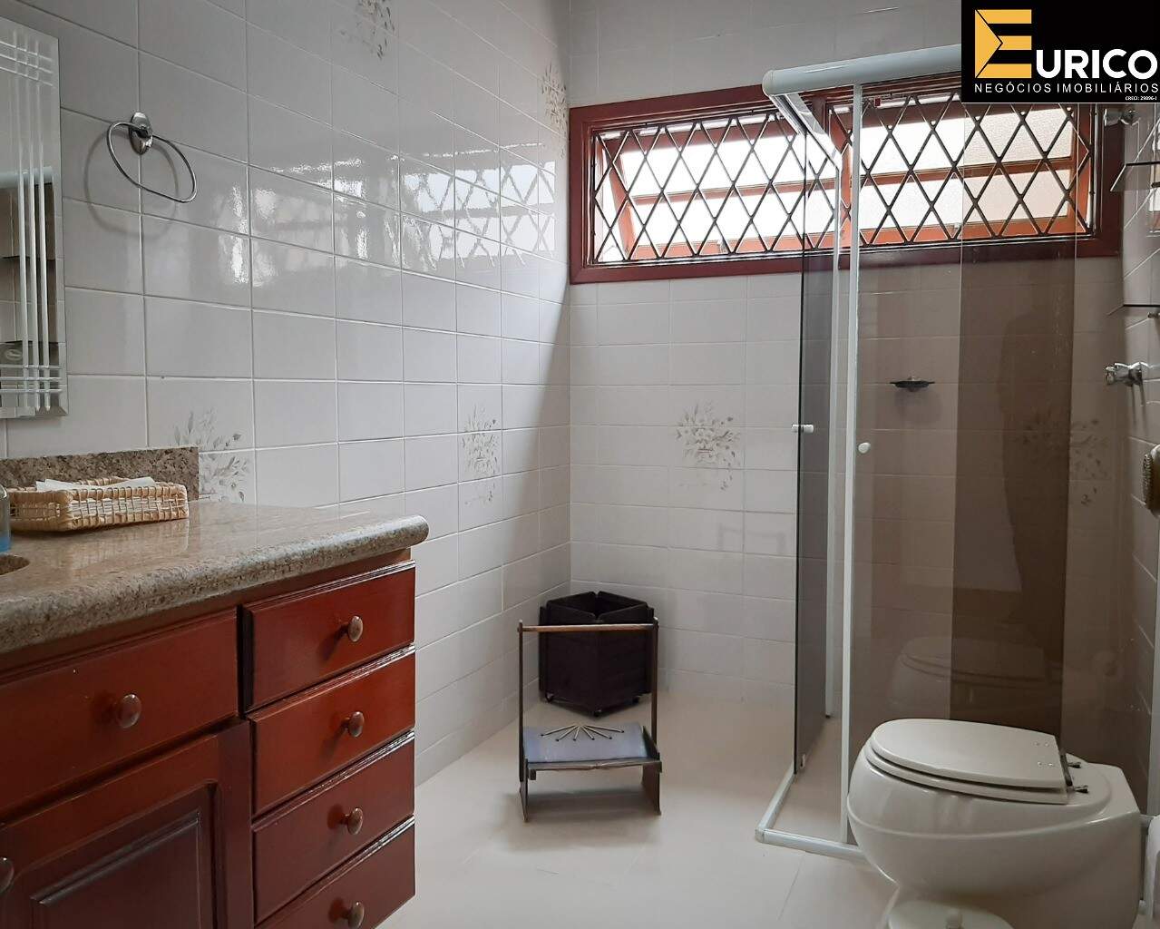 Casa à venda no Jardim Itália em Vinhedo/SP: Banheiro