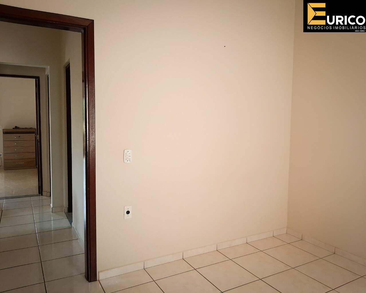 Casa à venda no Jardim Mirian em Vinhedo/SP: Foto 02