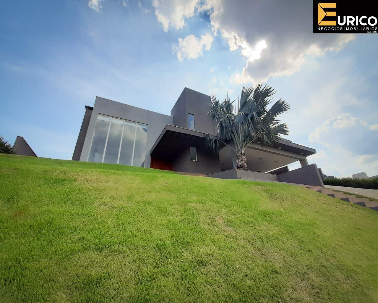 Casa à venda no Condomínio Villa Lombarda em Valinhos/SP: Foto 01