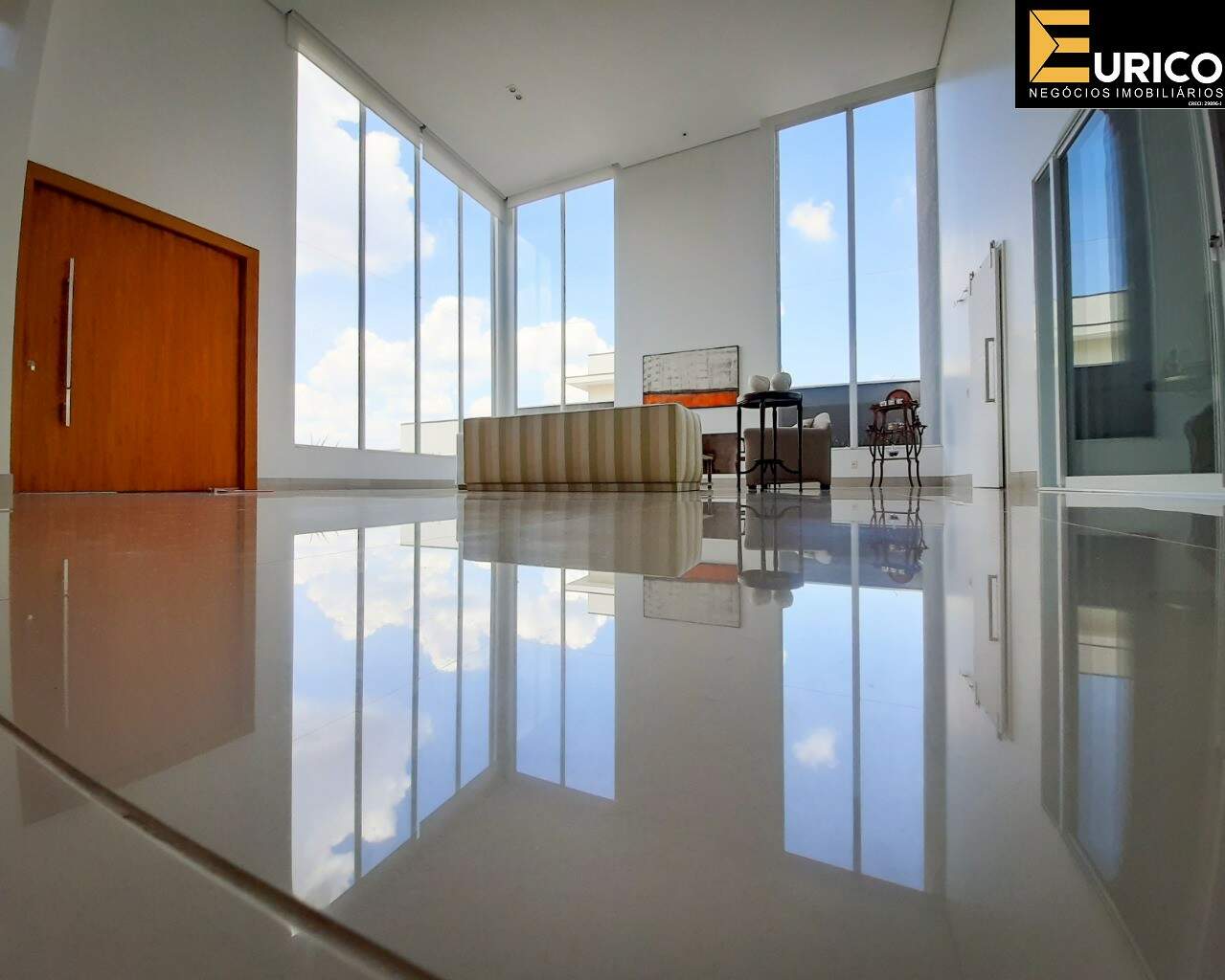 Casa à venda no Condomínio Villa Lombarda em Valinhos/SP: Foto 01