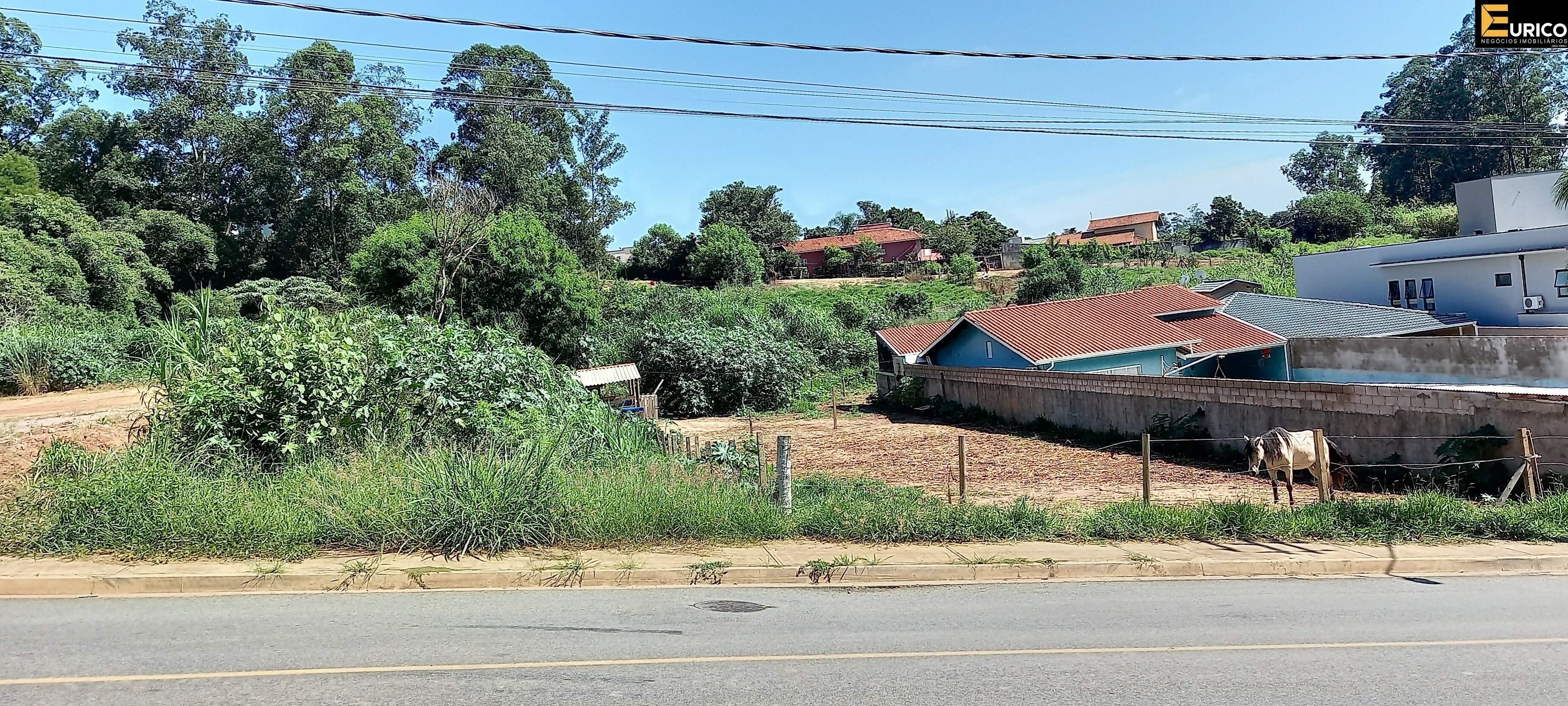 Terreno à venda no Pinheirinho em Vinhedo/SP: frente do terreno