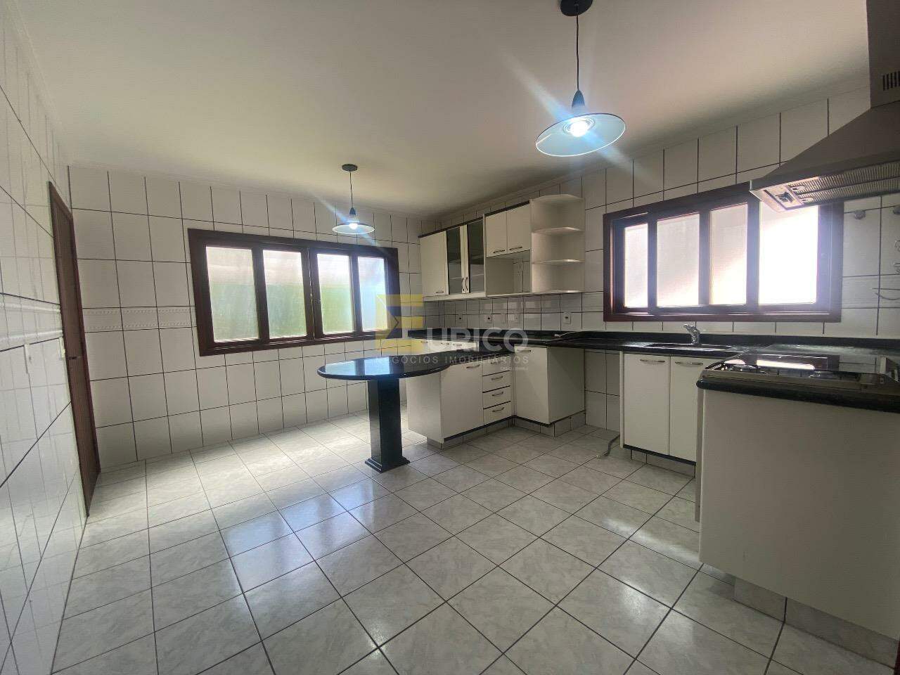 Casa em condomínio à venda no Condomínio Villaggio Capríccio em Louveira/SP: 