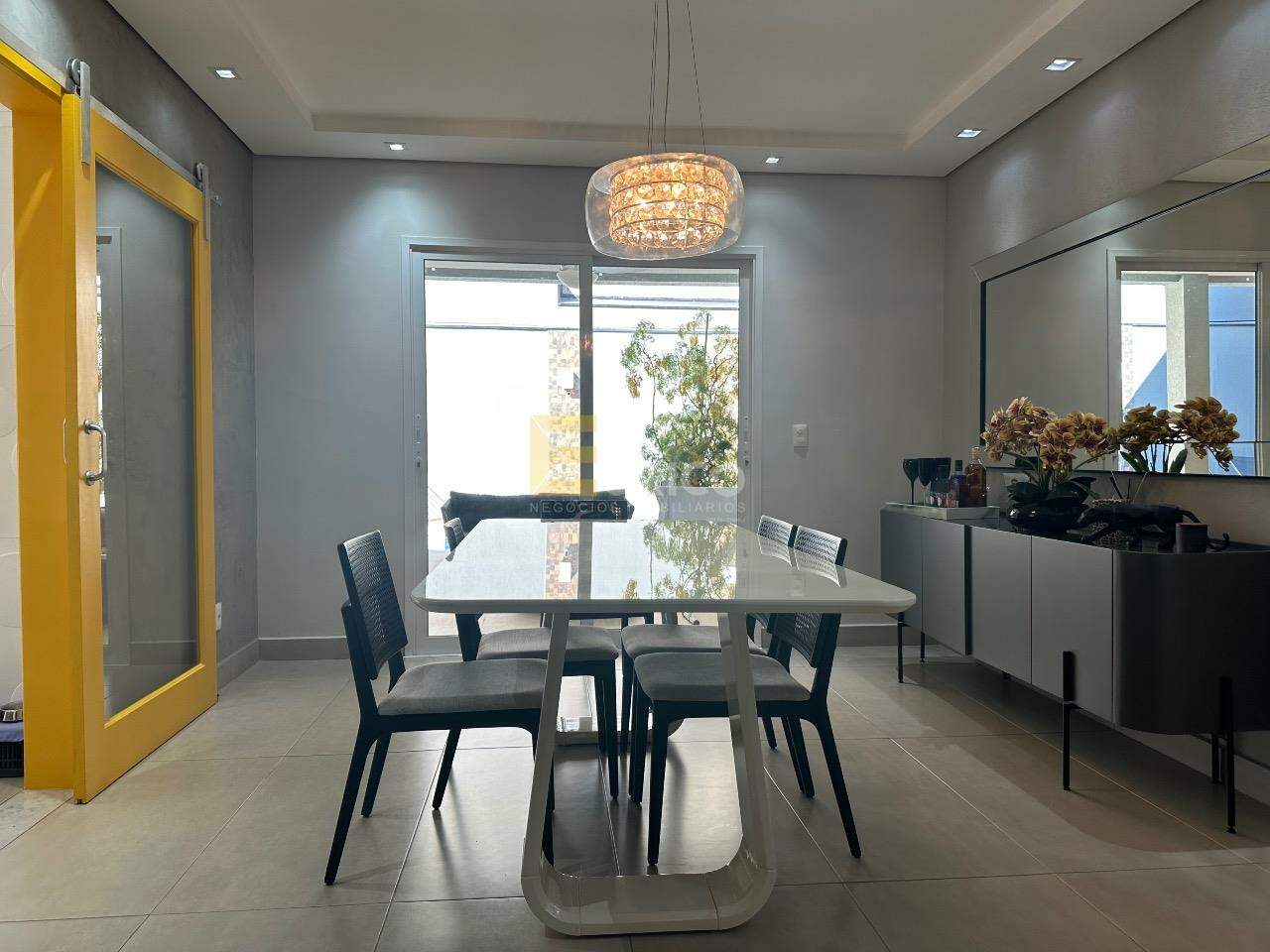 Casa em condomínio à venda no Condomínio Recanto dos Paturis em Vinhedo/SP: 