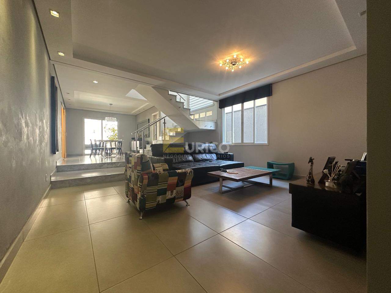 Casa em condomínio à venda no Condomínio Recanto dos Paturis em Vinhedo/SP: 