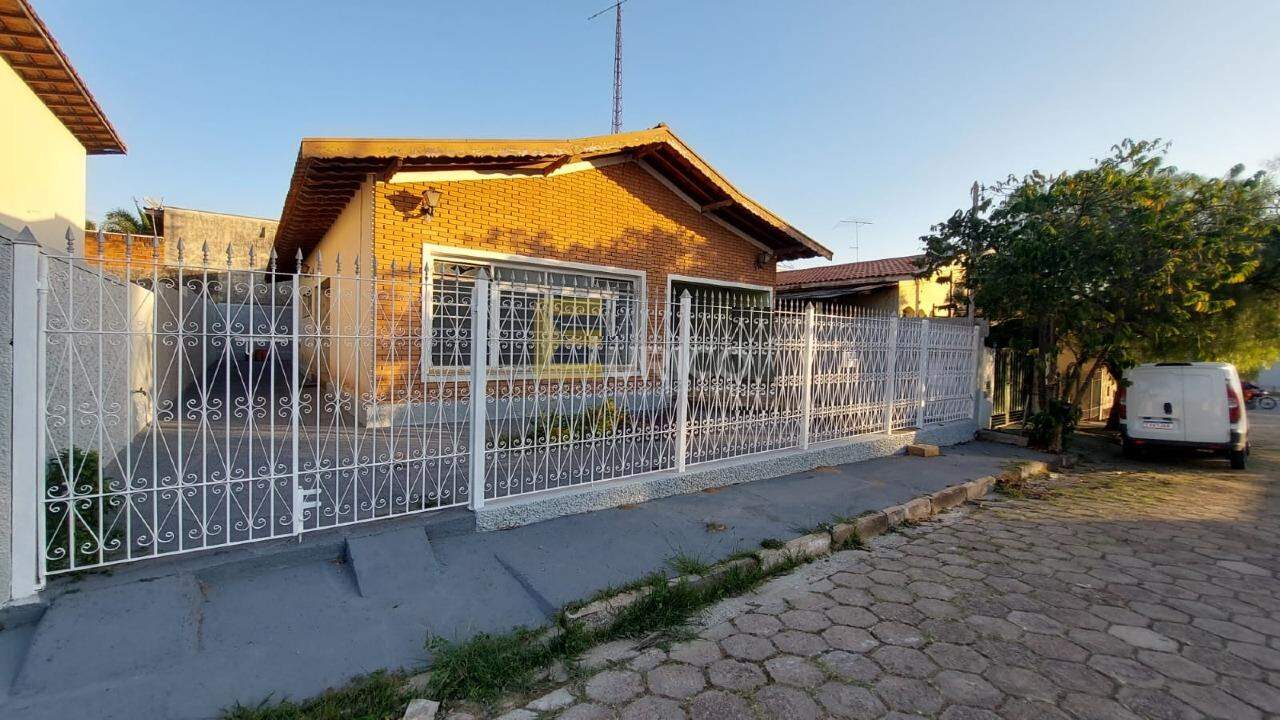 Casa à venda no Centro em Vinhedo/SP: 