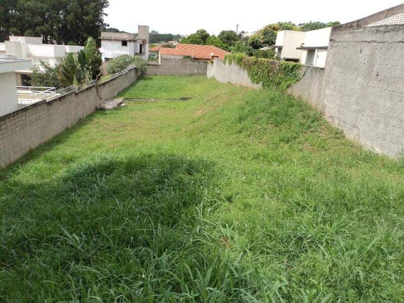 Terreno à venda no Bosque em Vinhedo/SP: 