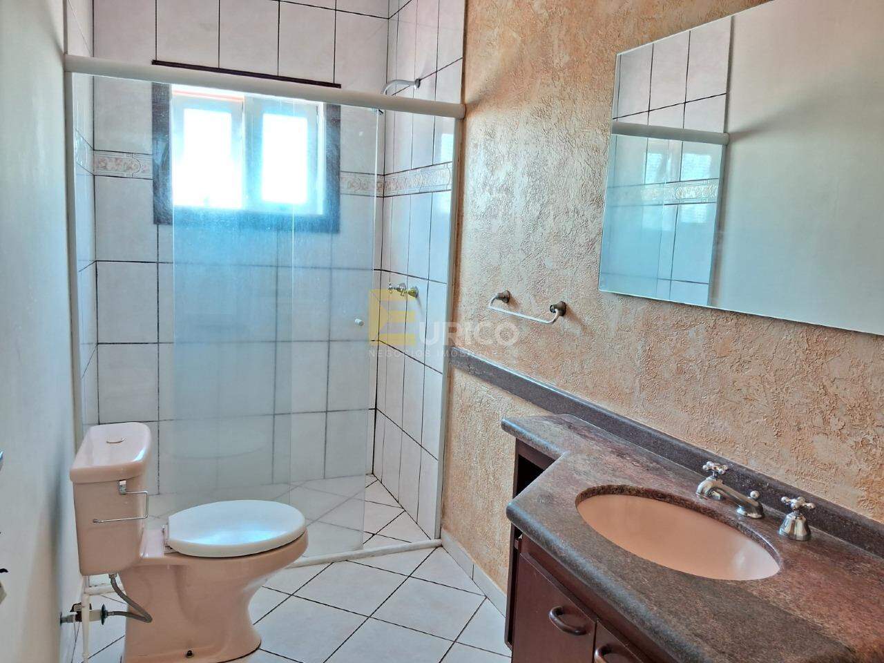 Casa à venda no Centro em Vinhedo/SP: 