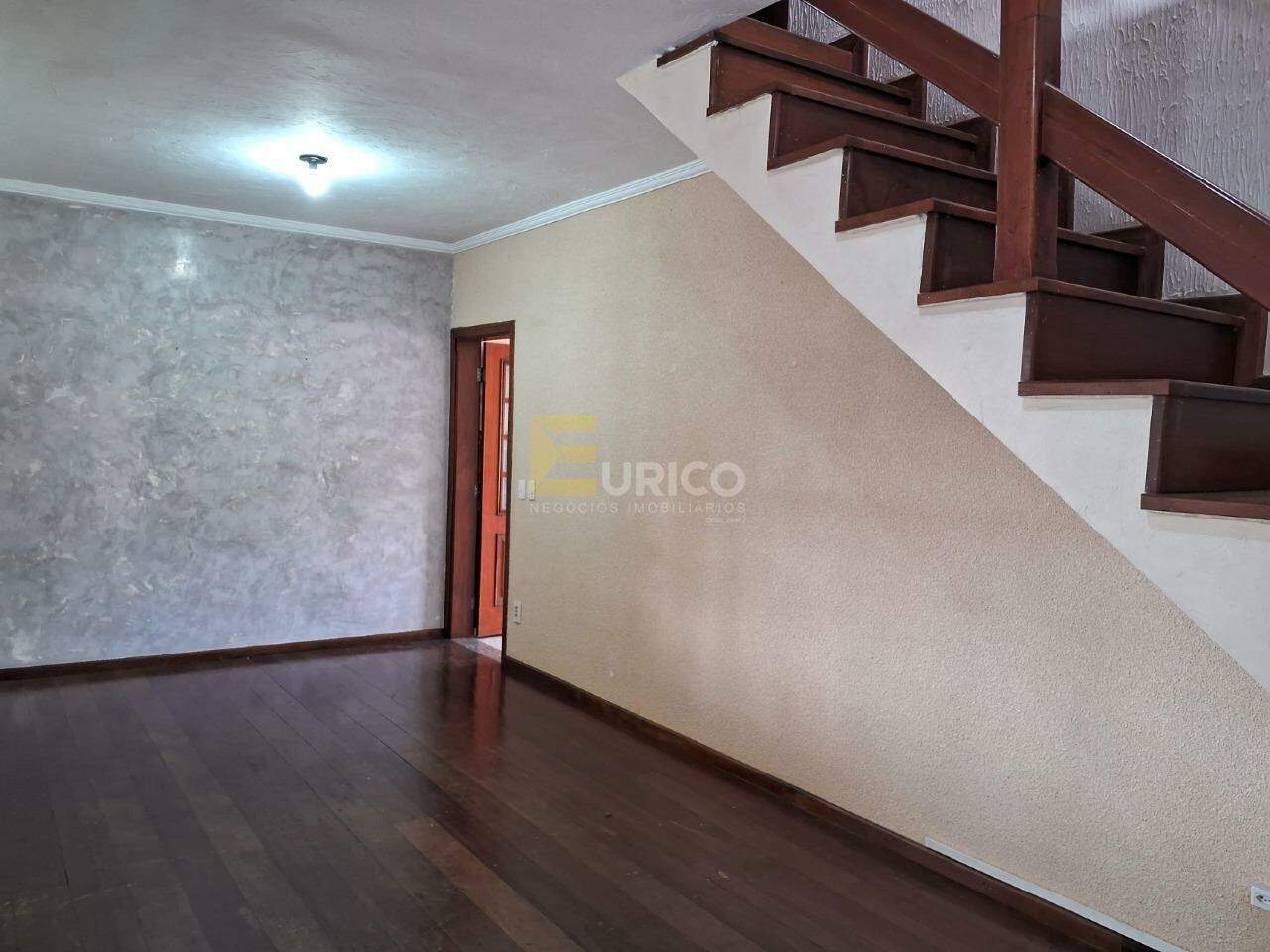 Casa à venda no Centro em Vinhedo/SP: 